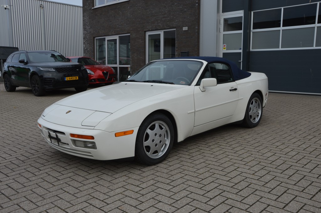 Porsche 944 C2 Cabrio Matchingnumbers first owner