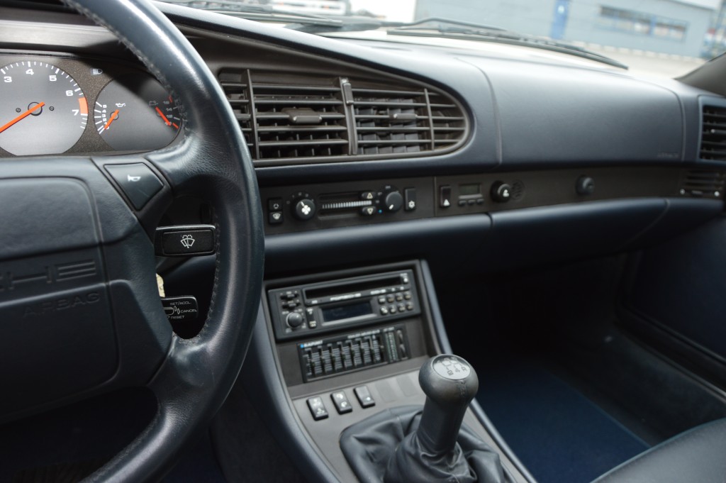 Porsche 944 C2 Cabrio Matchingnumbers first owner