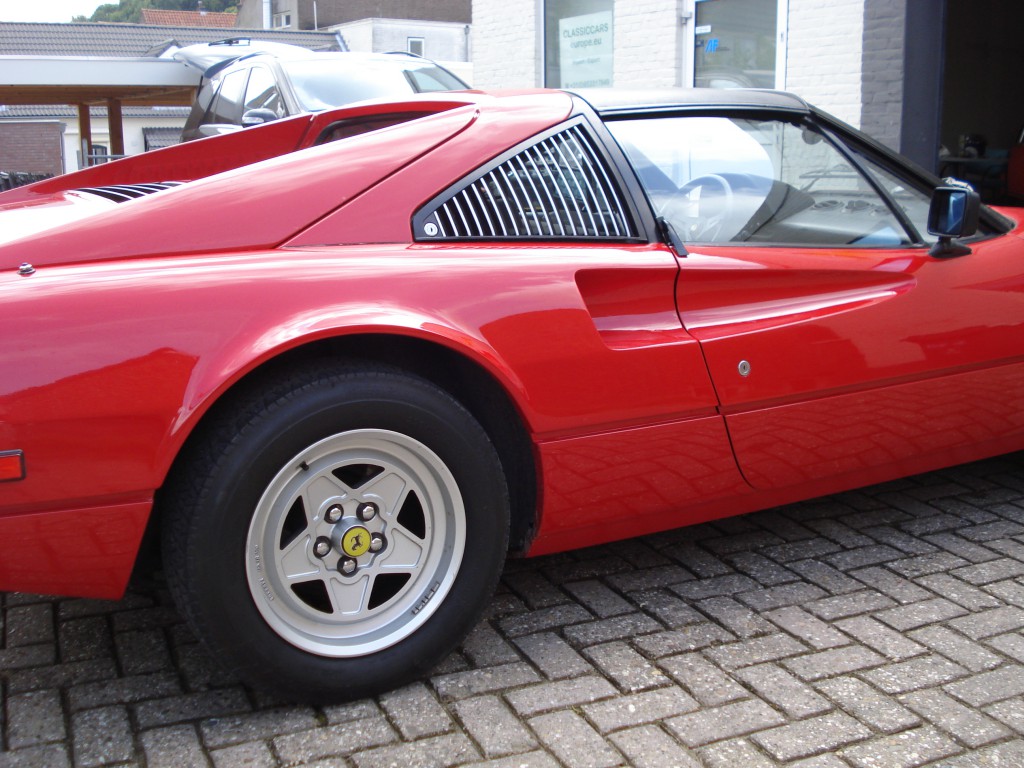 Ferrari 308 GTSI  matchingnumbers 1982
