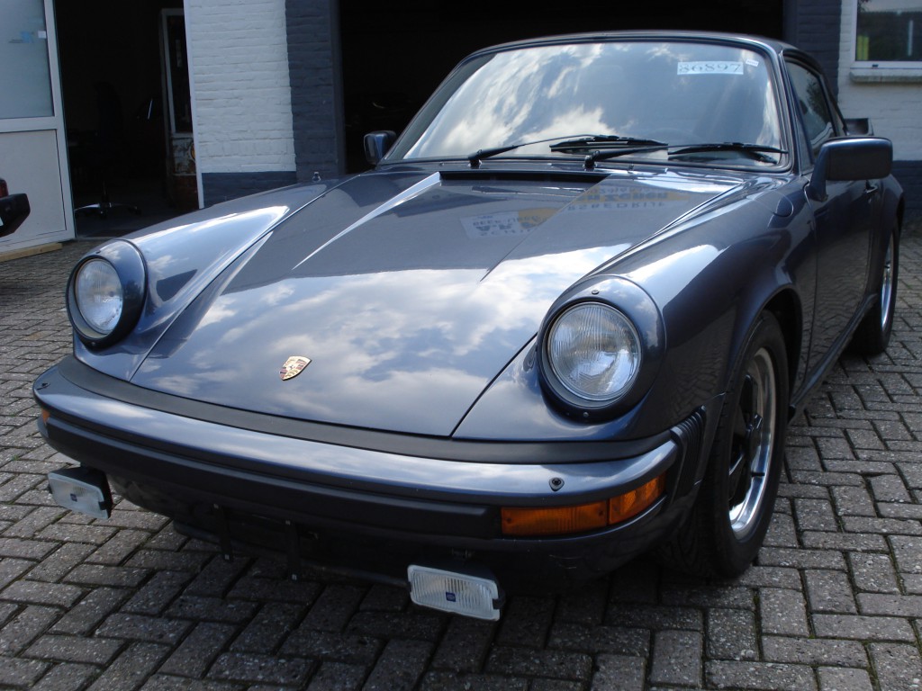 Porsche 911  3.0 SC sunroof coupe matchingnumbers