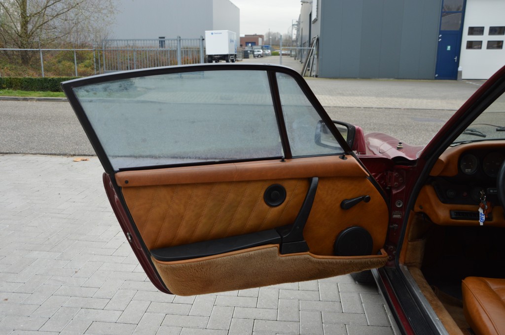Porsche 911 3.0 SC Sunroof coupe Matchingnumbers